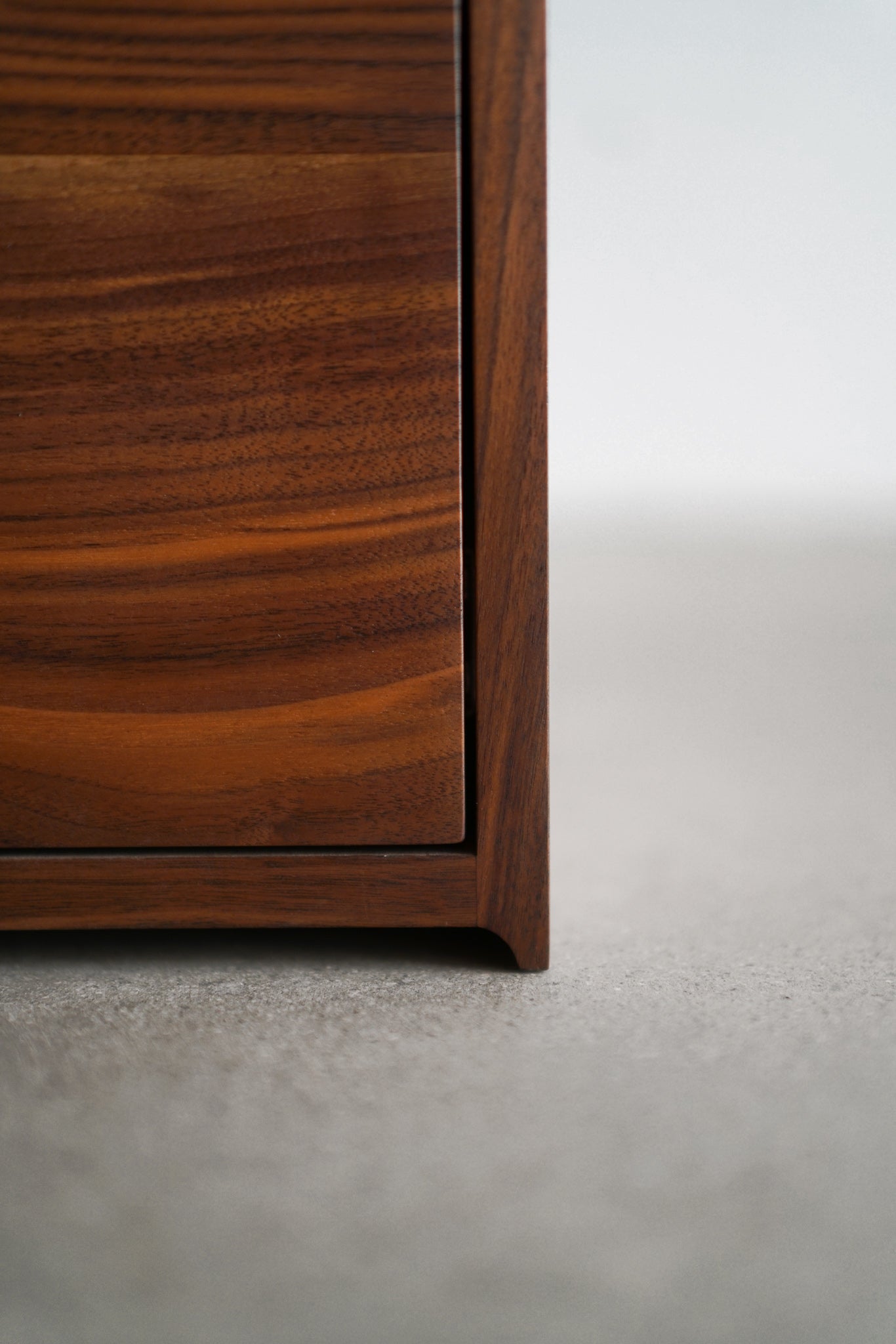 Carter storage cabinet - bottom right close up