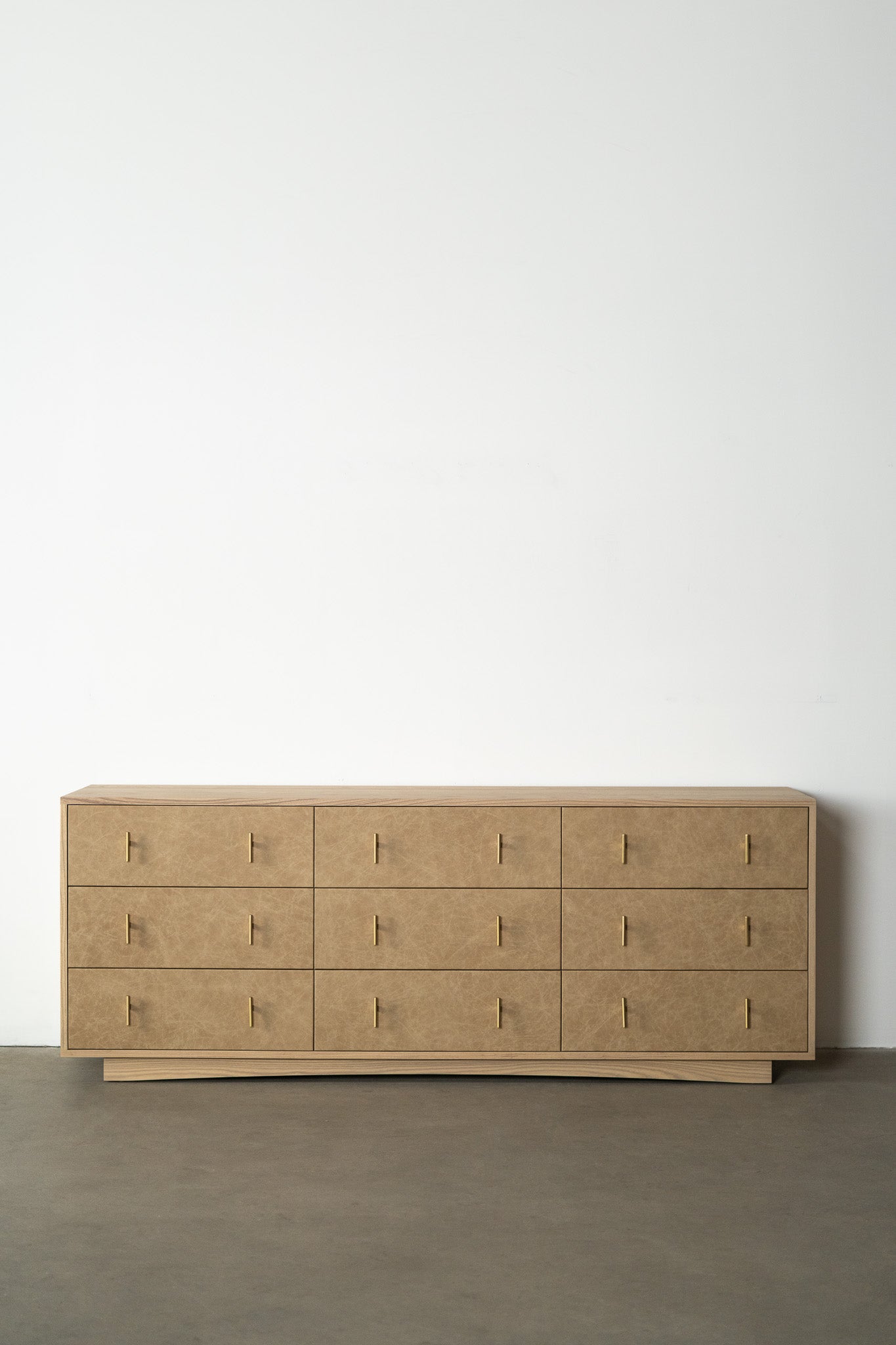 Faria Dresser