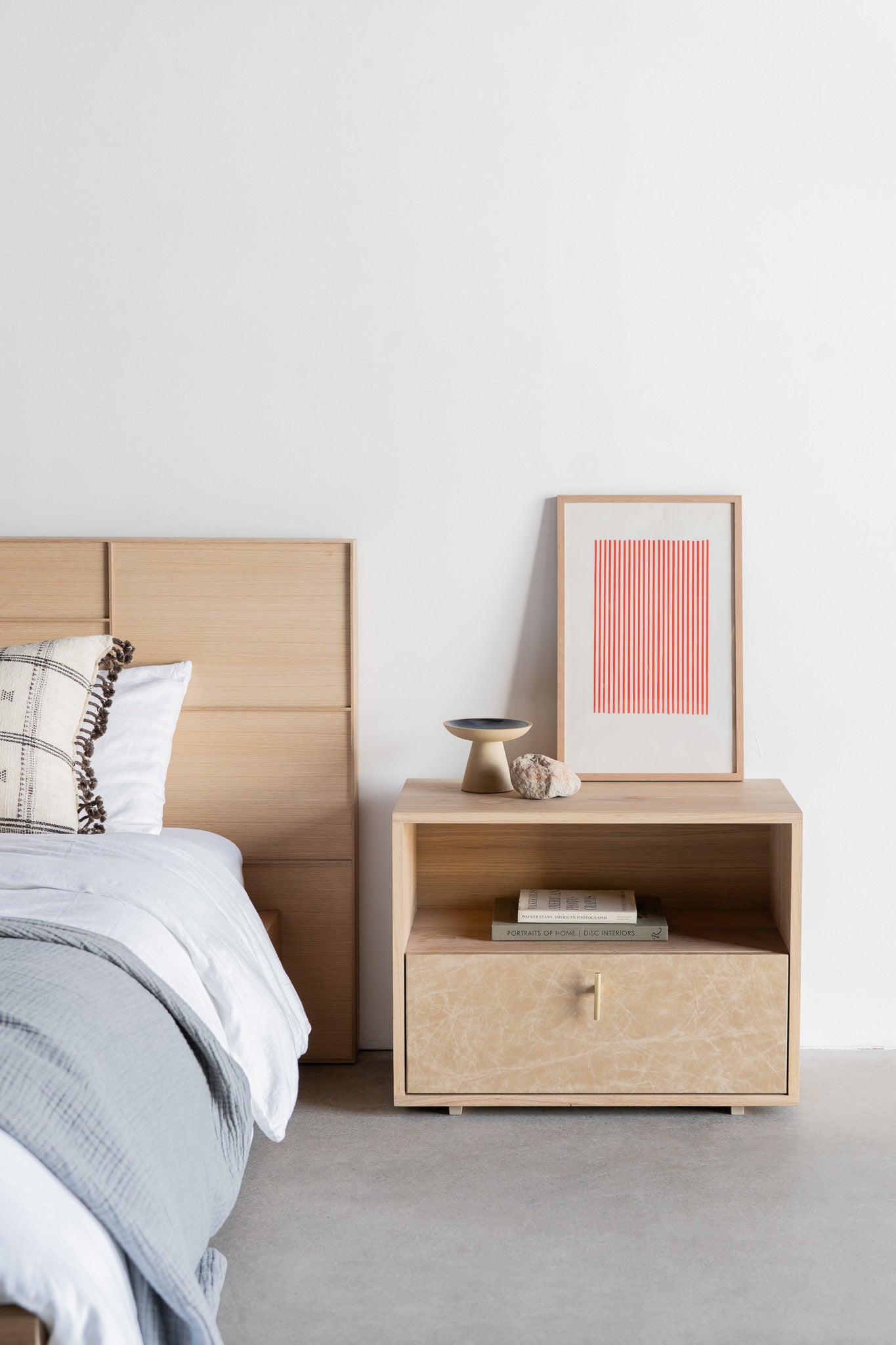 Faria nightstand - wood casing with leather drawer
