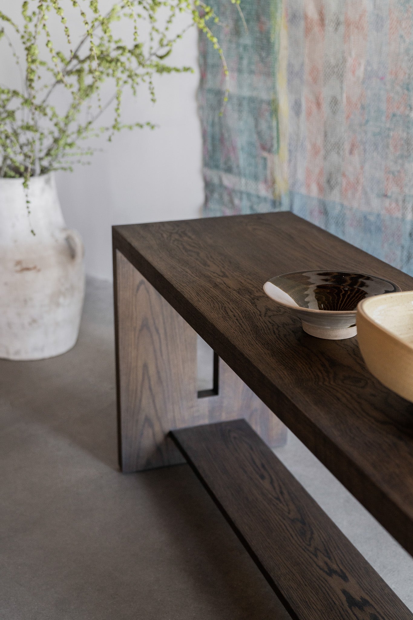 Flores console - side shot