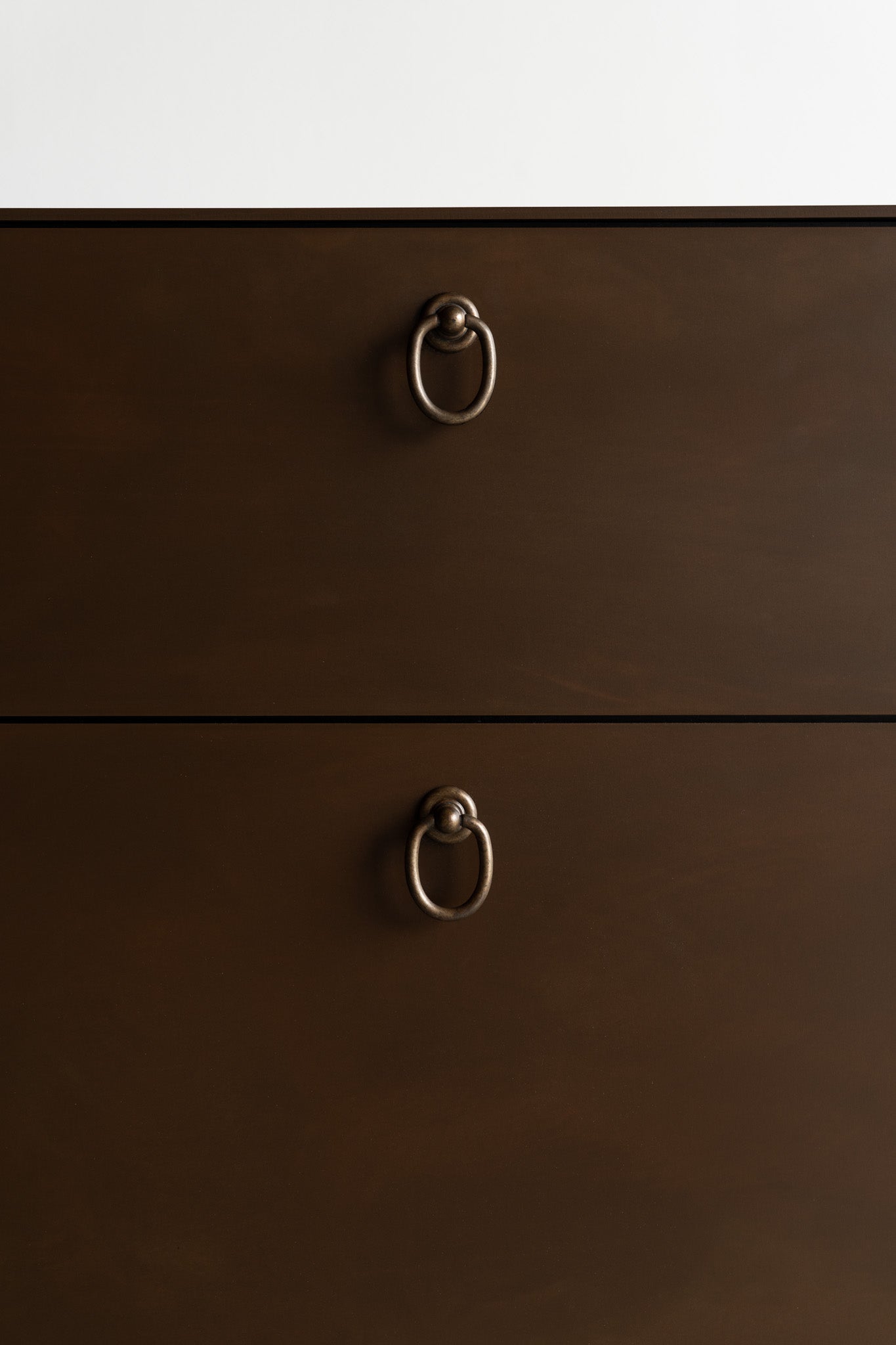 Lola Dresser