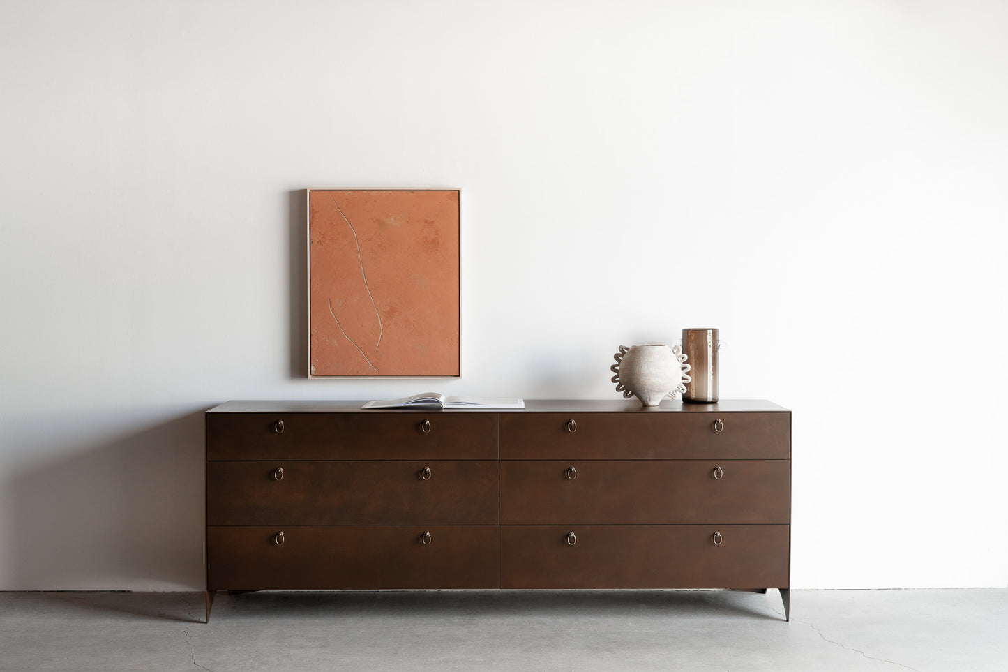 Lola Dresser