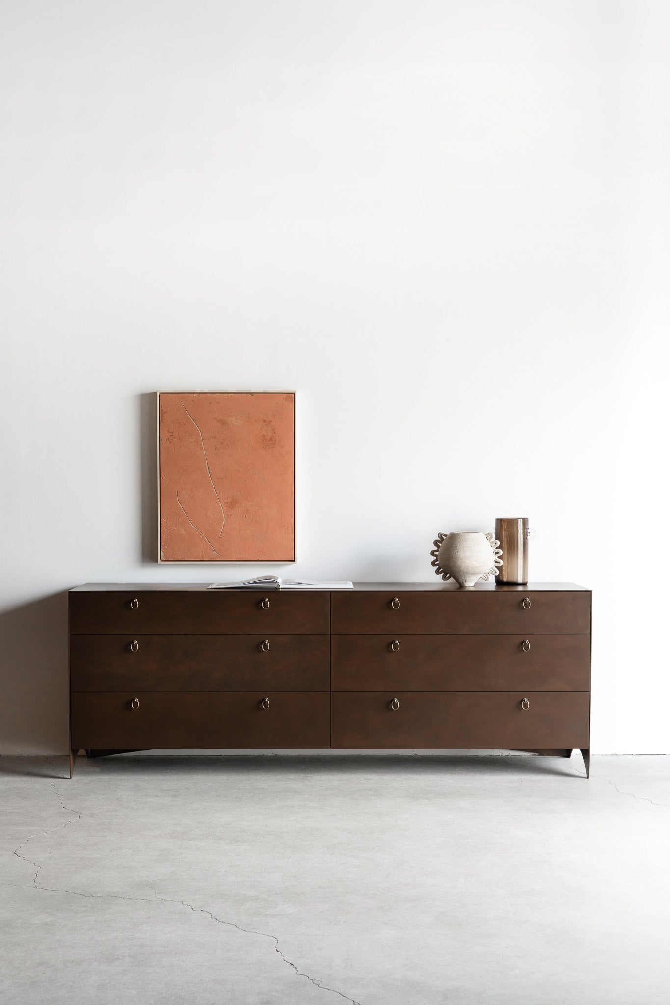 Lola Dresser