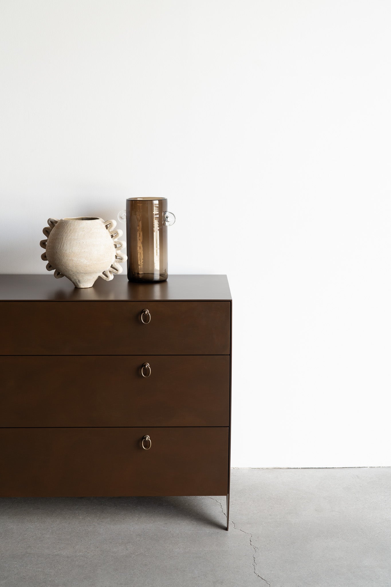 Lola Dresser