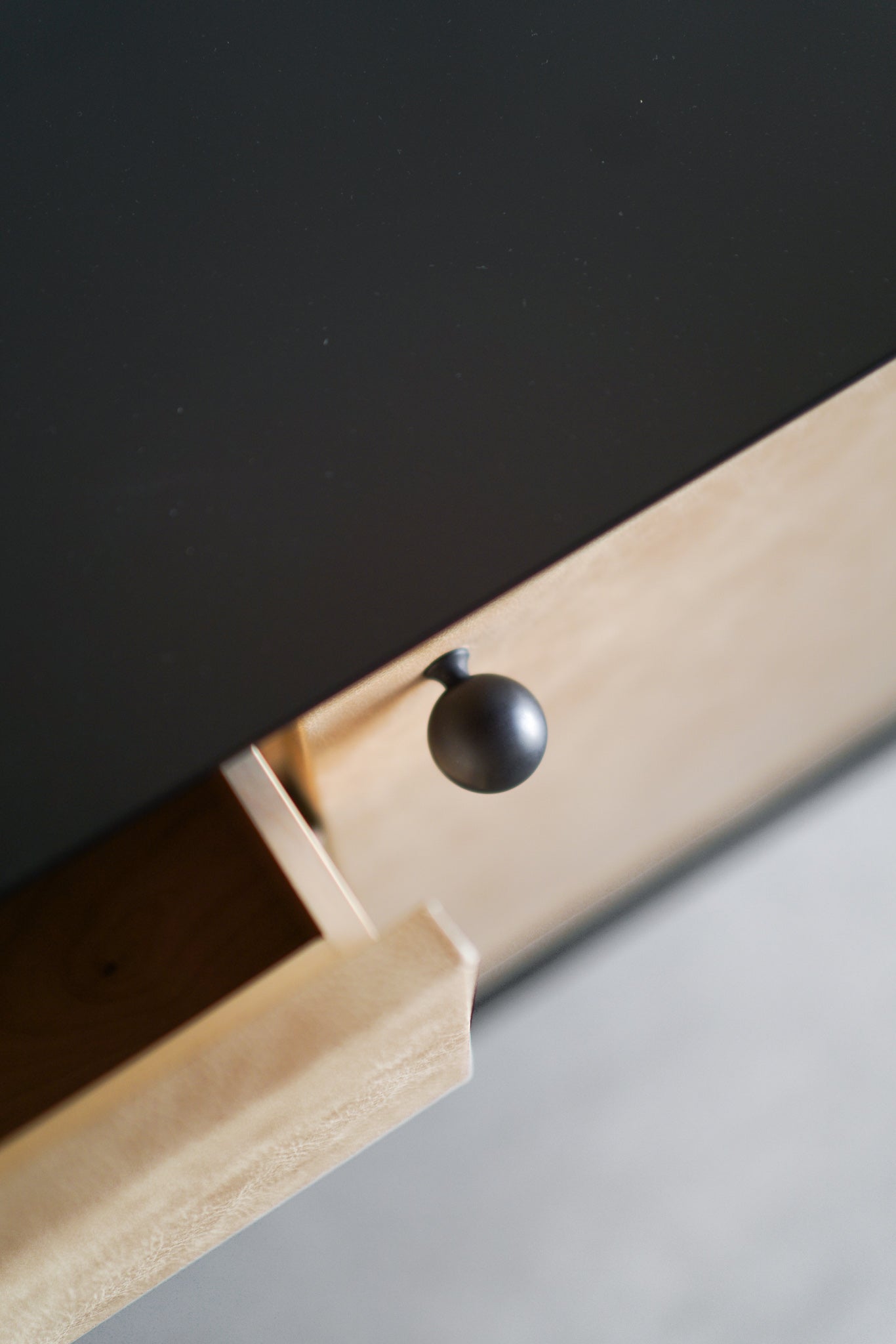 norah buffet - close up on drawer