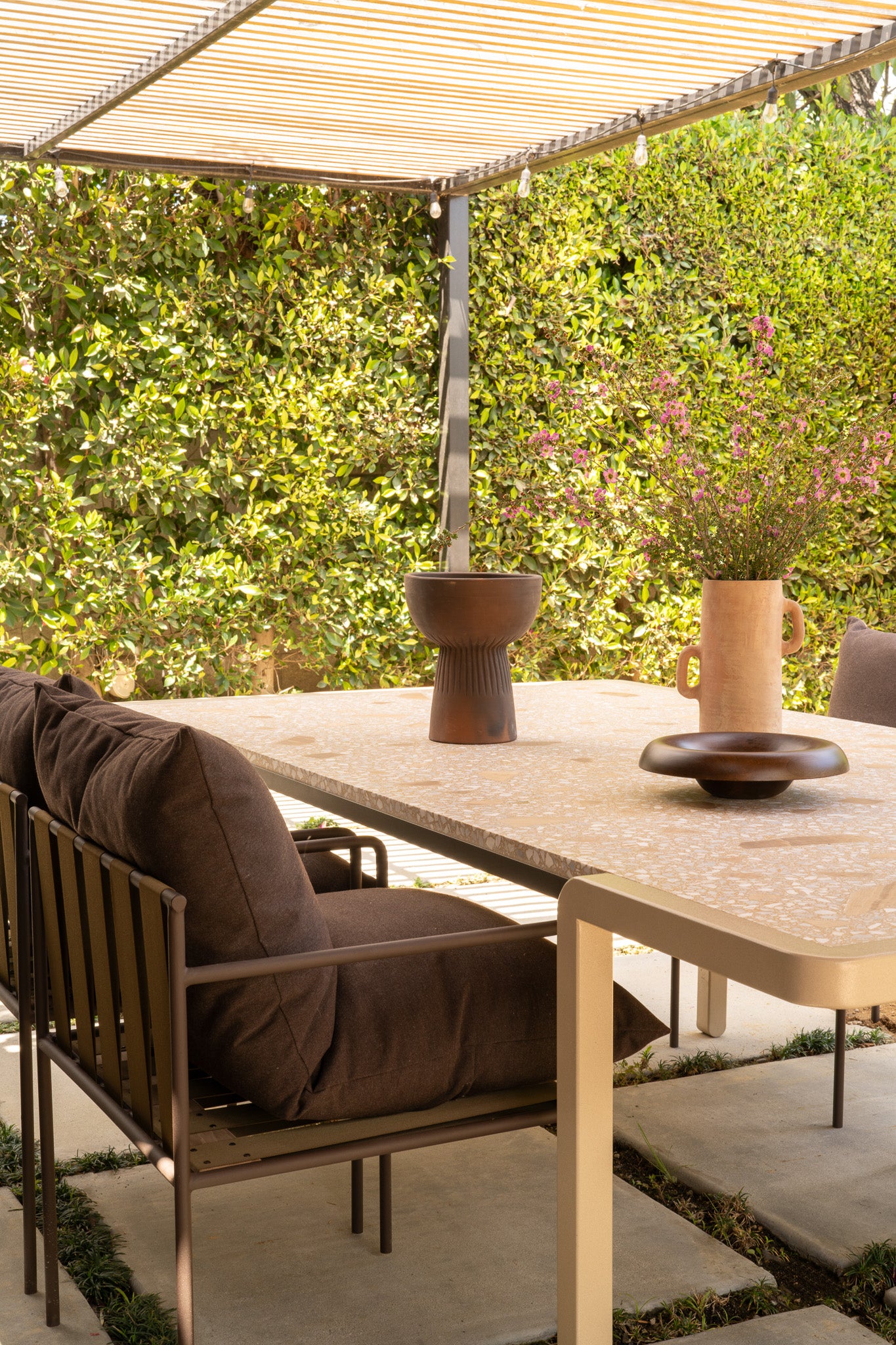 Outdoor Dume Dining Table