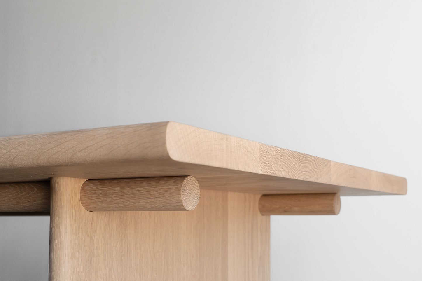 Reyes dining table- Wood oak dining table