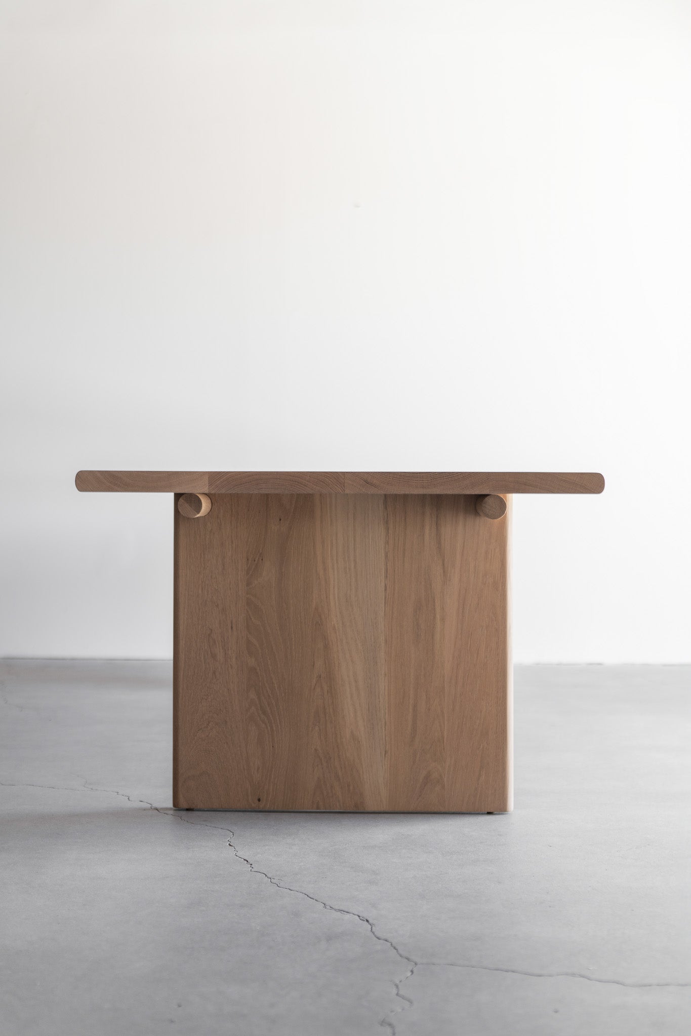 Reyes dining table- Wood oak dining table