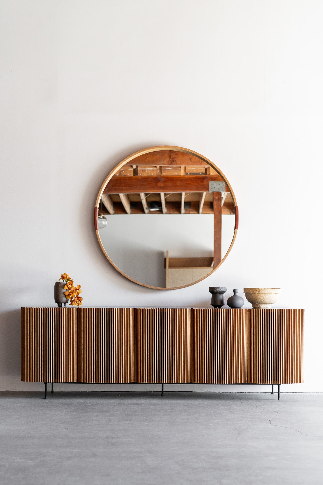 Carter mirror - full shot