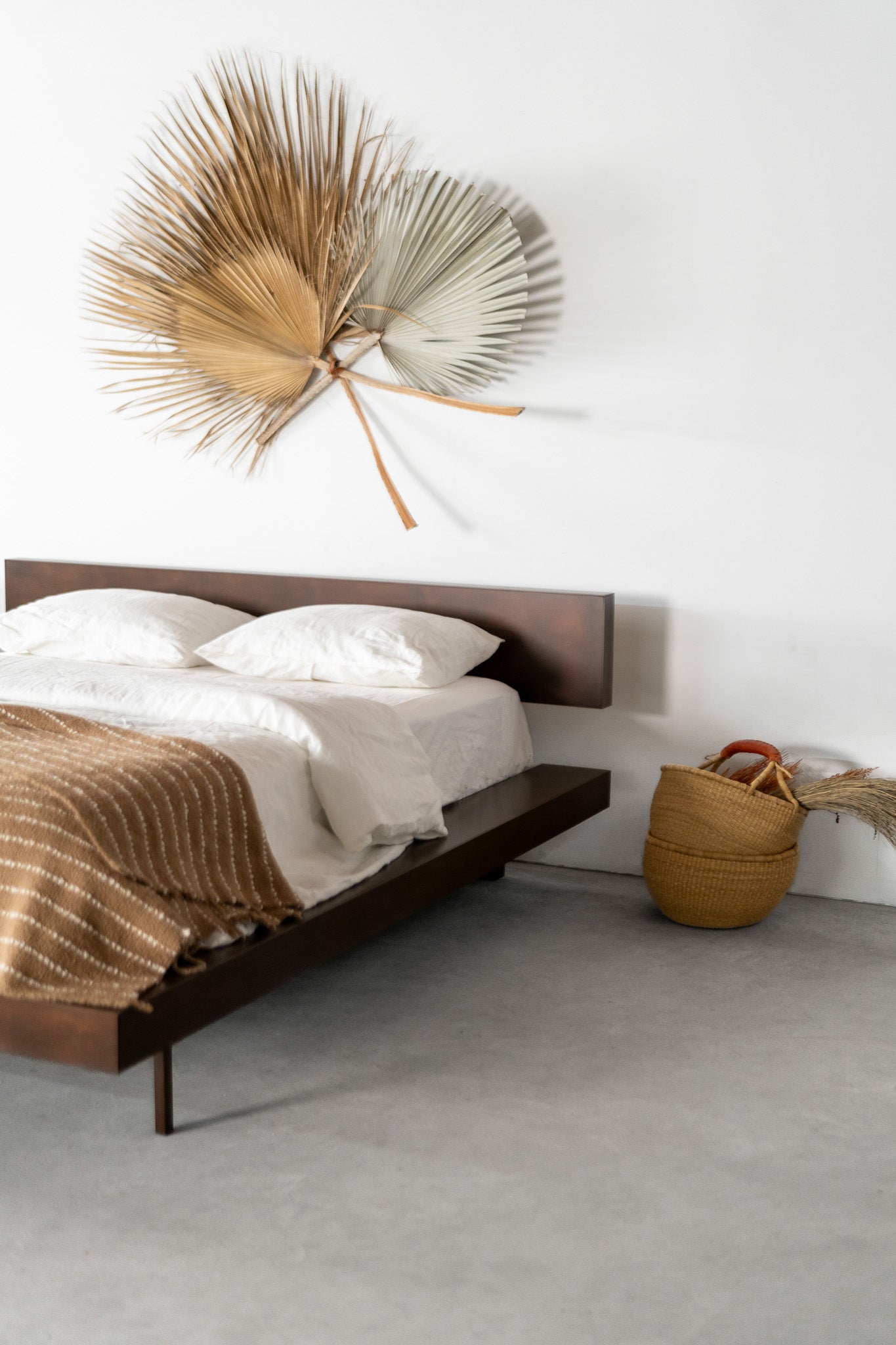 Mossam Platform Bed (Patina)