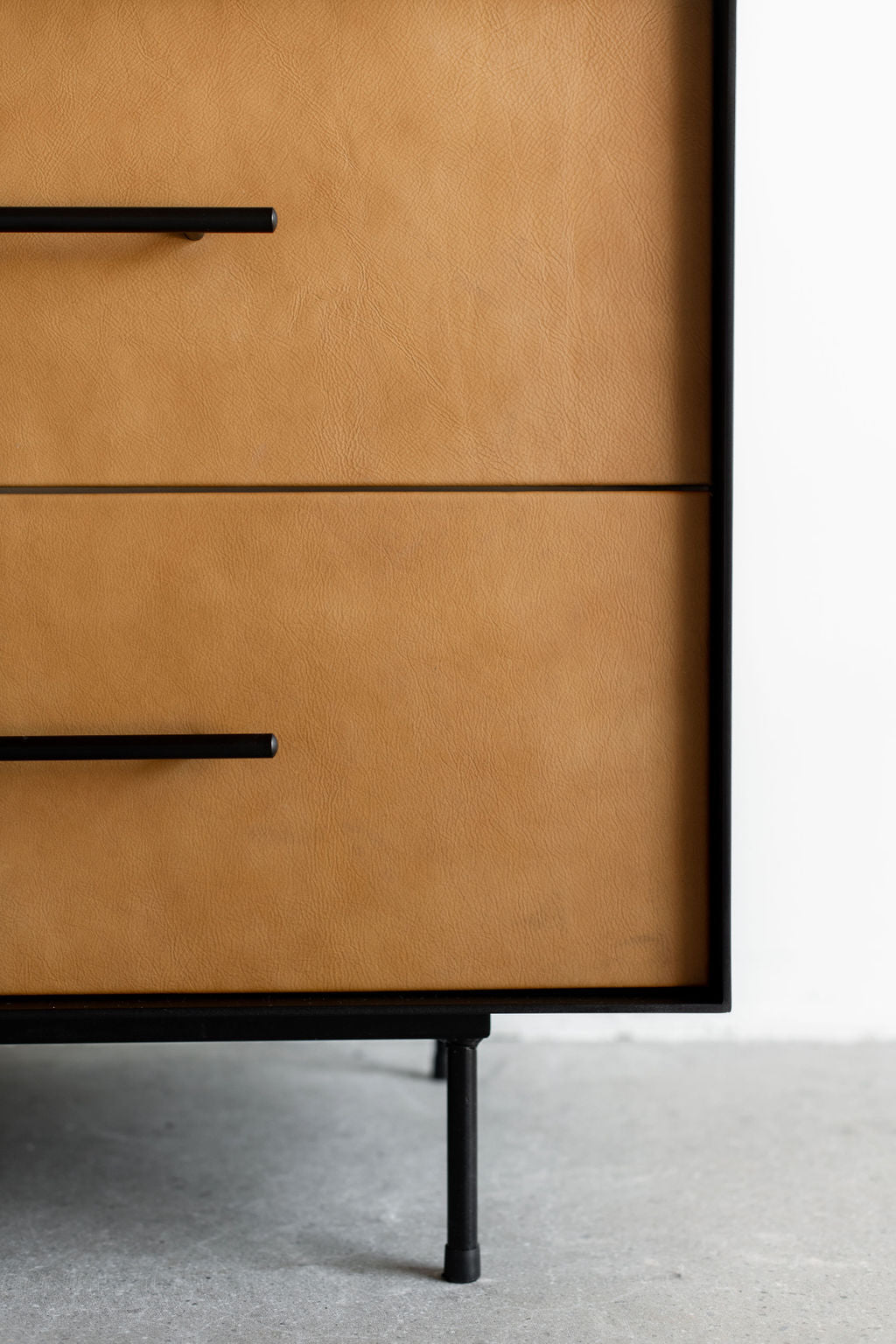 Close up of right lower side of Bronson nightstand