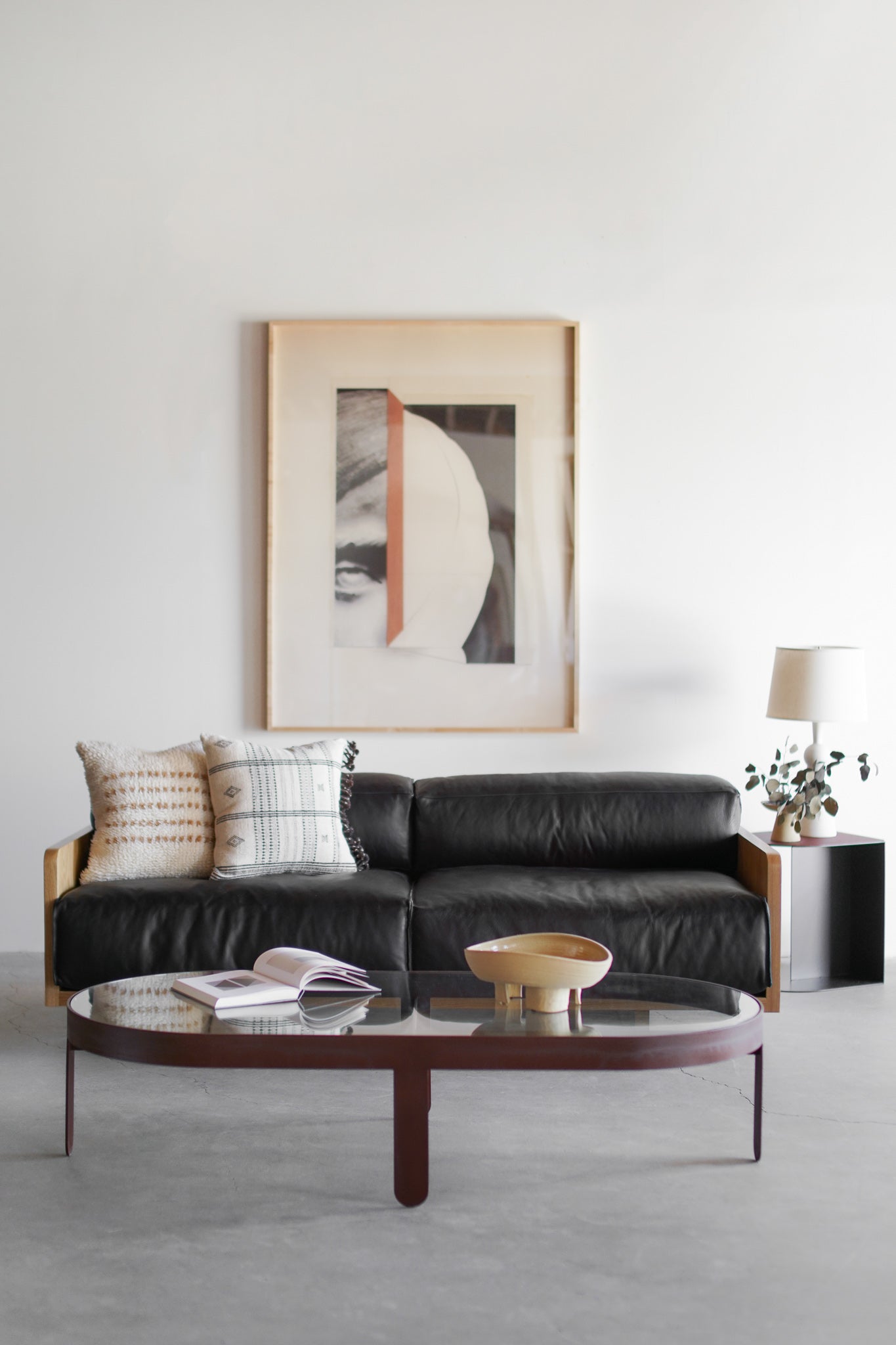 Carter sofa Black leather - Full shot, styled