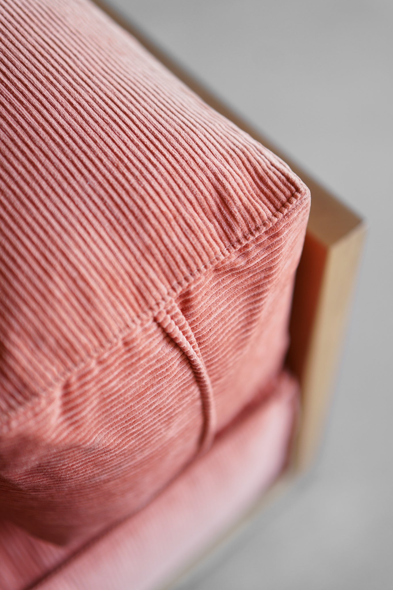 Carter Sofa - Close up on pillow