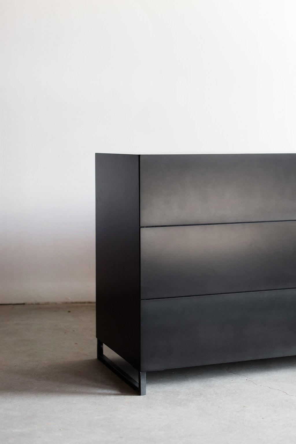 Chambers dresser - left side shot