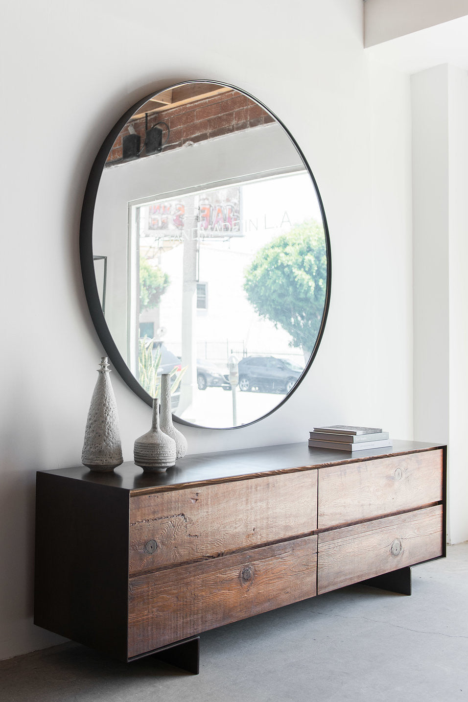 Railcar dresser