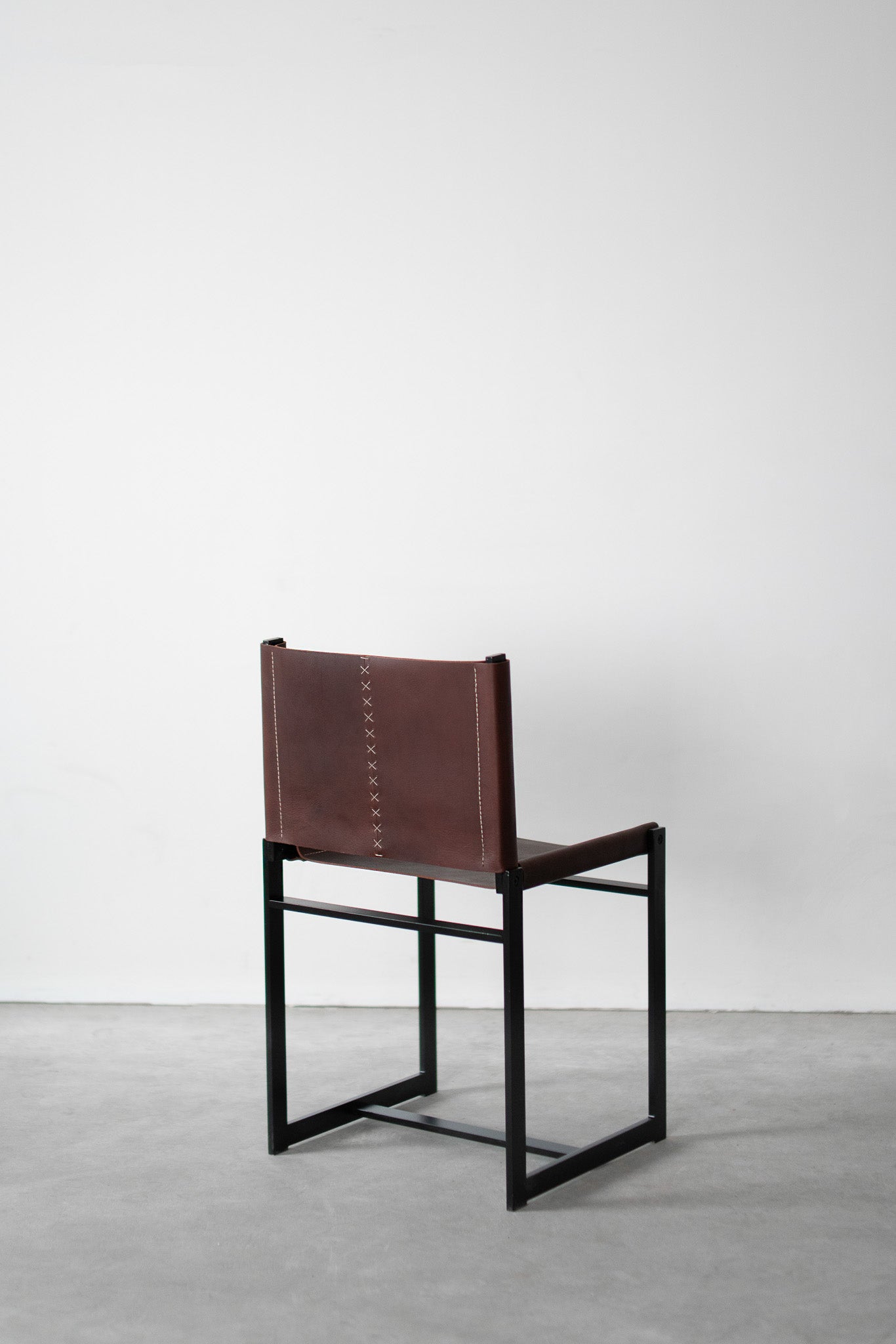 Latigo lounge chair - back of chair shot