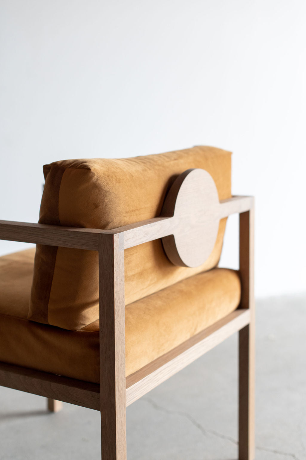 eve dining chair - close up on wood detail