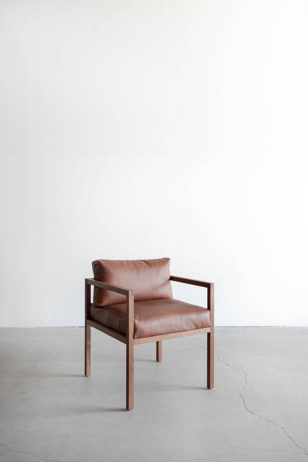 eve dining chair walnut - full shot