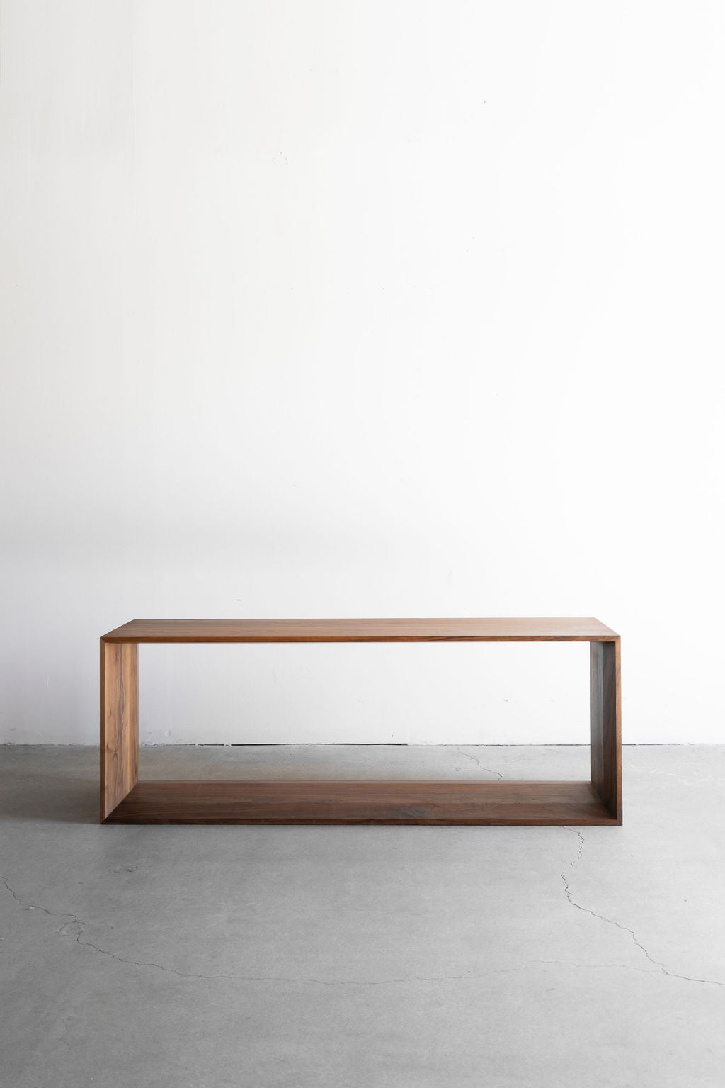 kings console - full shot
