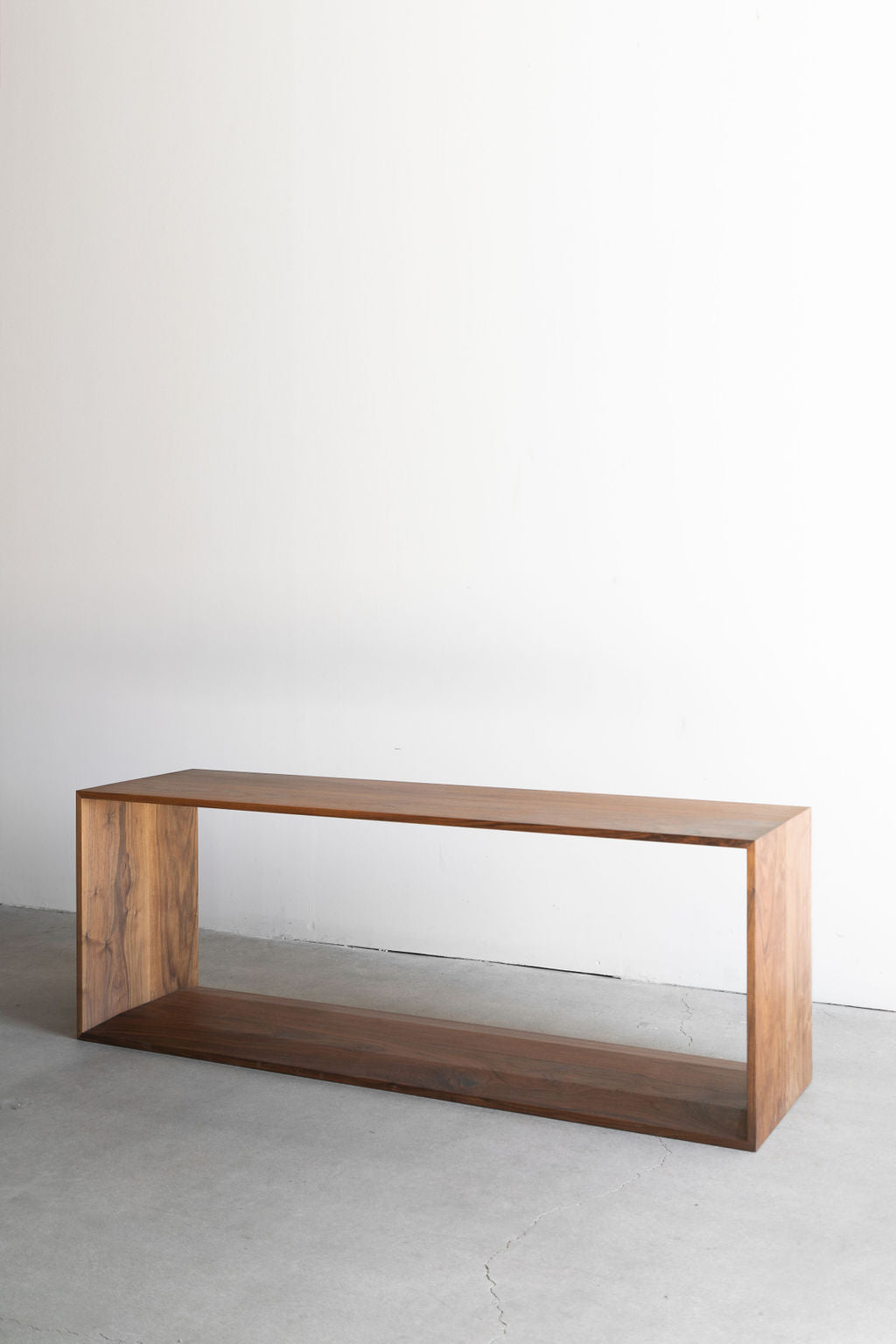 Kings console - full shot