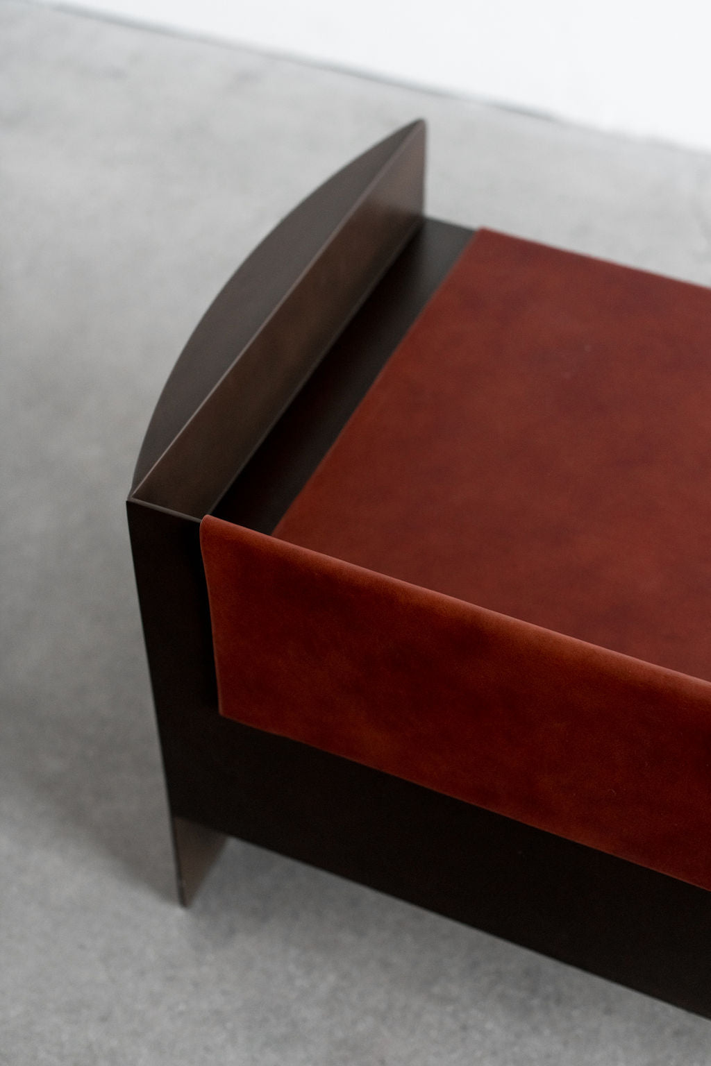 Latigo Bench