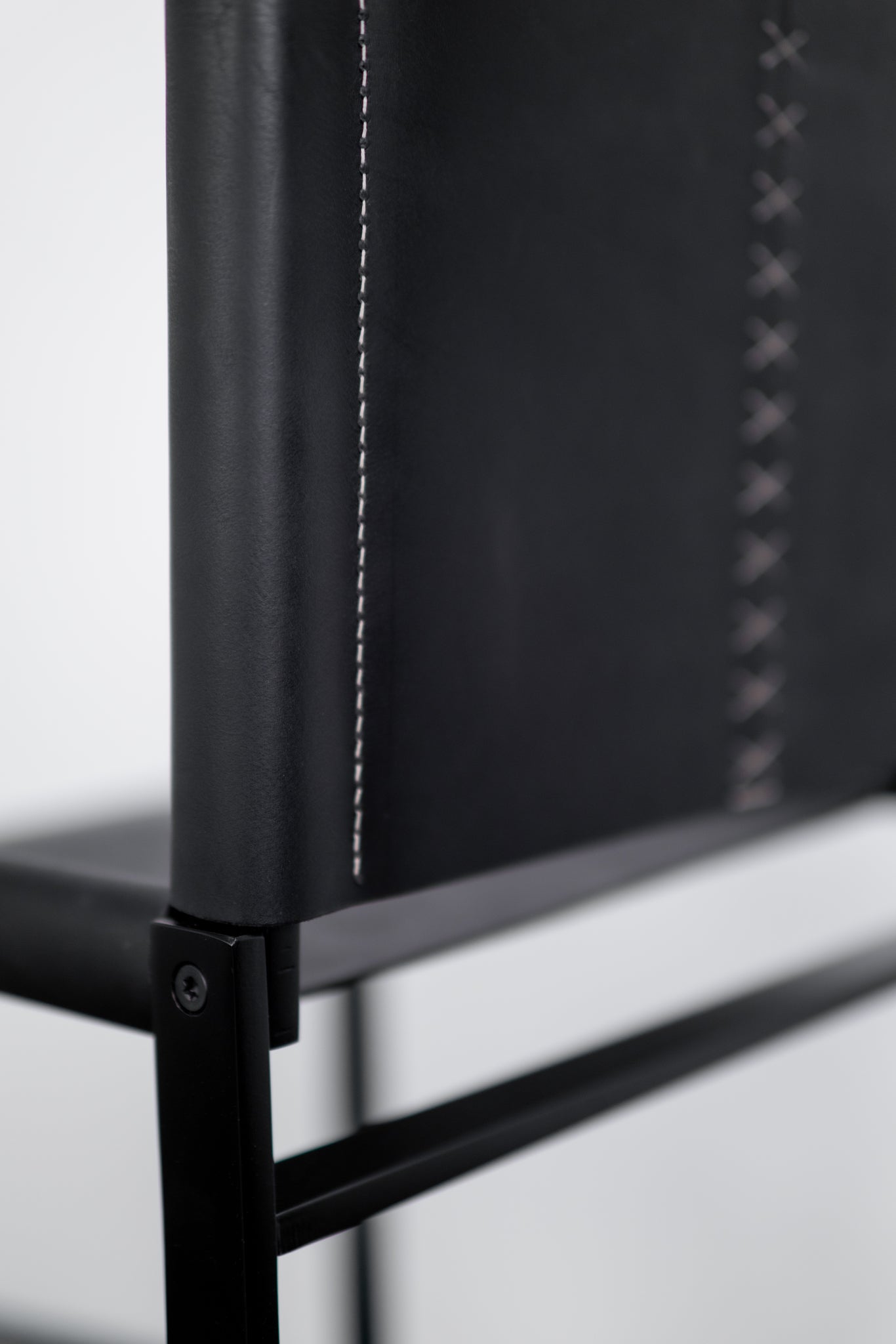 latigo counter stool - seam