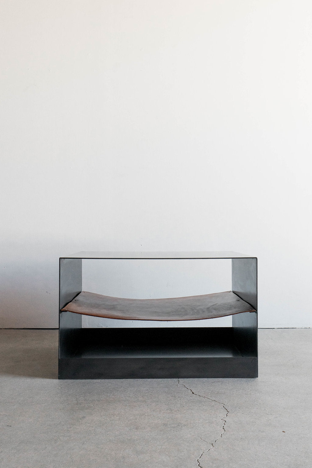 Latigo side table - Fulls shot