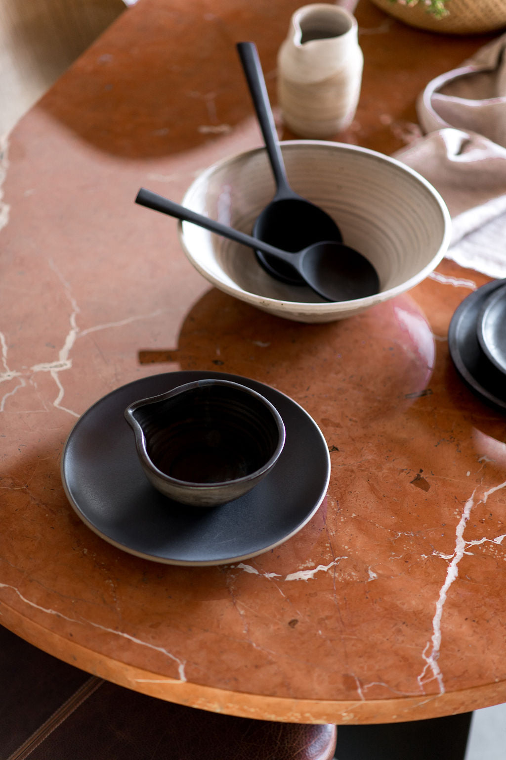 loma dining table - close up on marble
