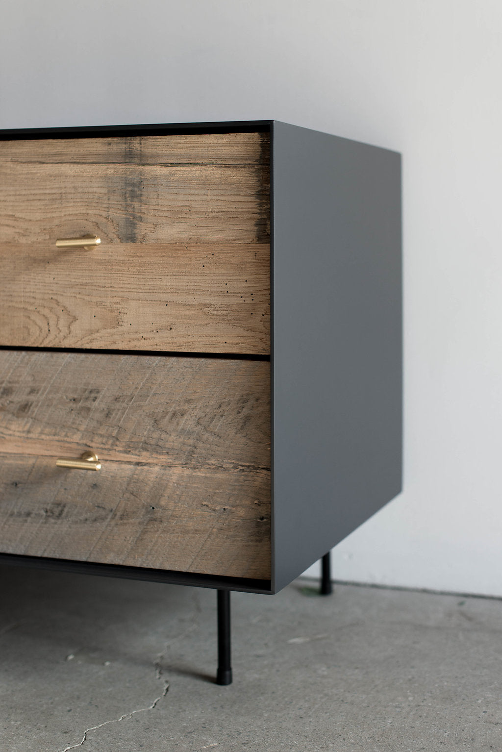 Mossam Nightstand