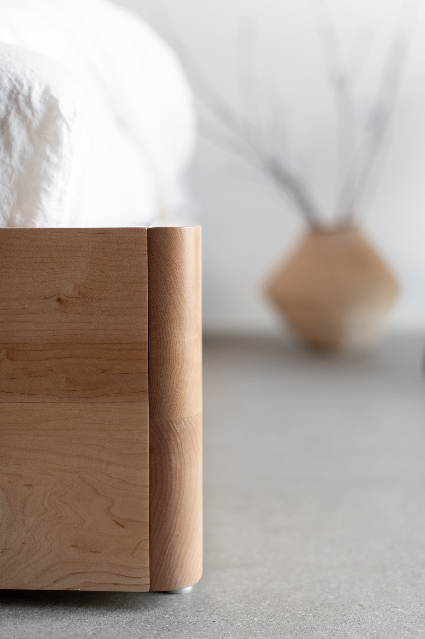 Sorrento bed - wood detail