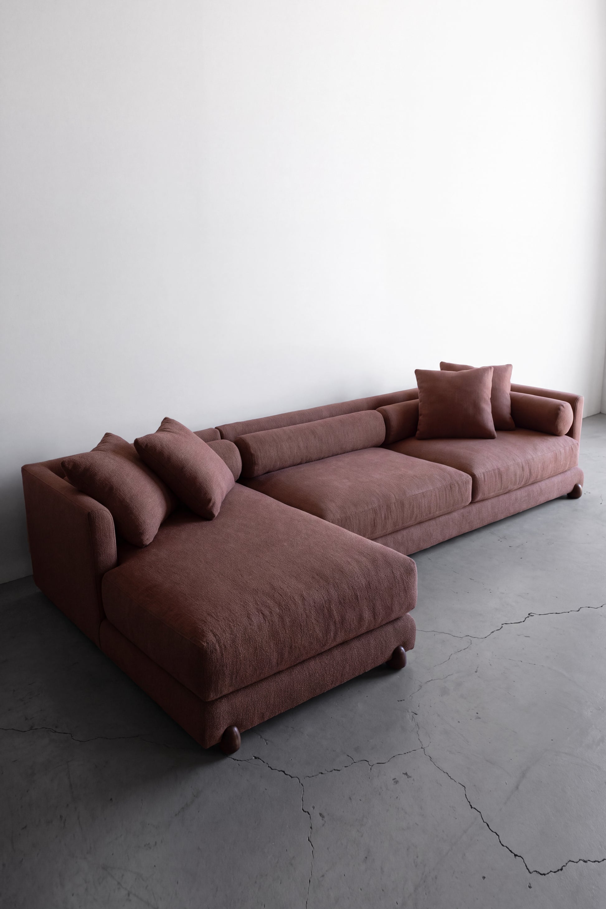 alt_text::Delano Sofa Sectional (Two Piece)- shot of left side||color::Rouge||show_in_gallery::true||position::first