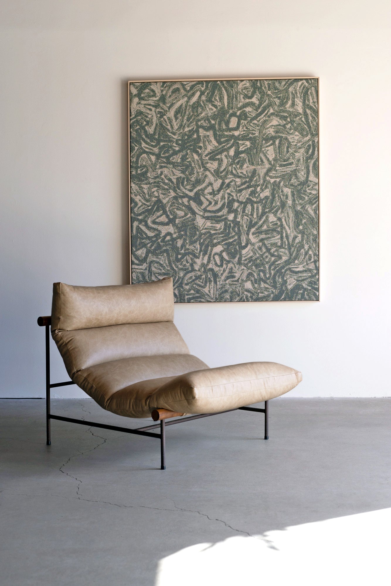 Leather Rosa Lounge Chair