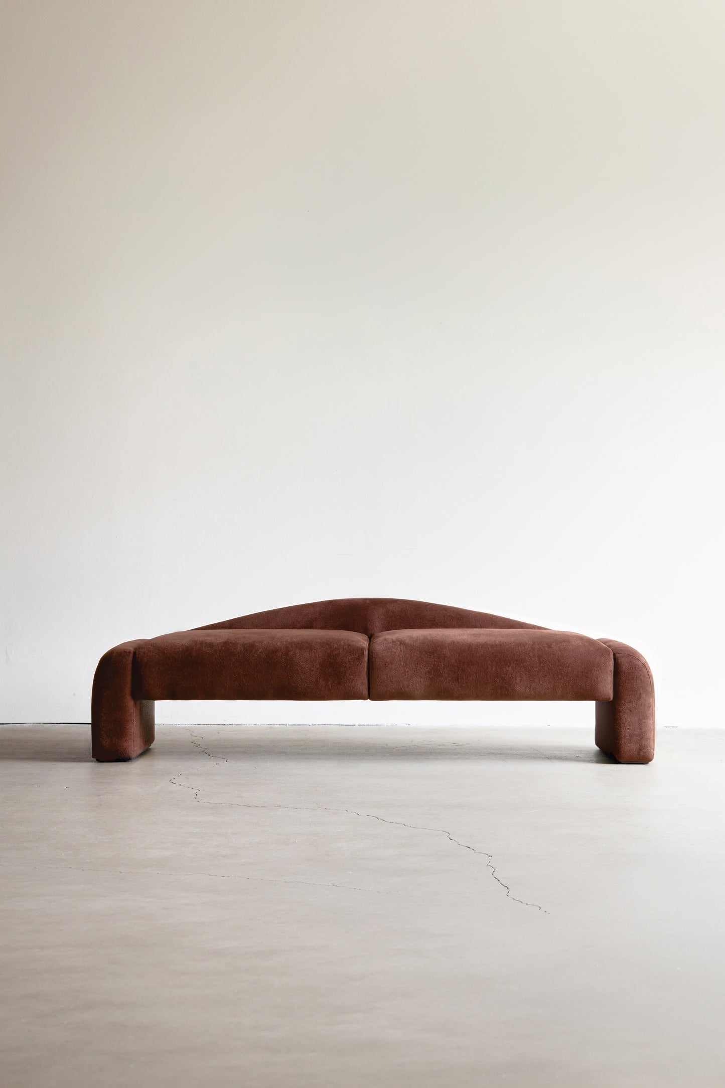 alt_text::Delano Bench - shot of left side||color::Spice||show_in_gallery::true||position::first
