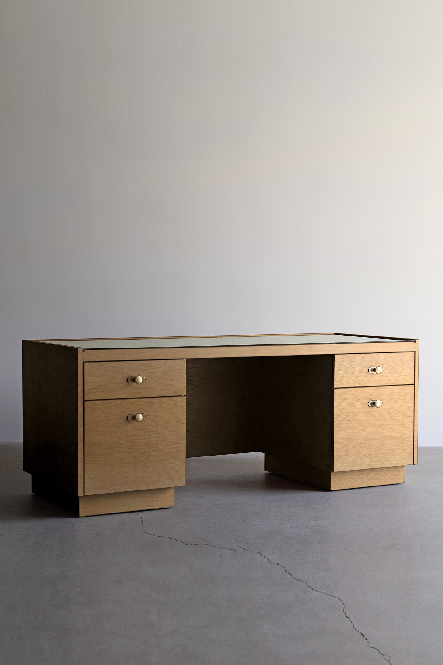 alt_text::Marella Desk - shot of left side||color::Oak||show_in_gallery::true||position::first
