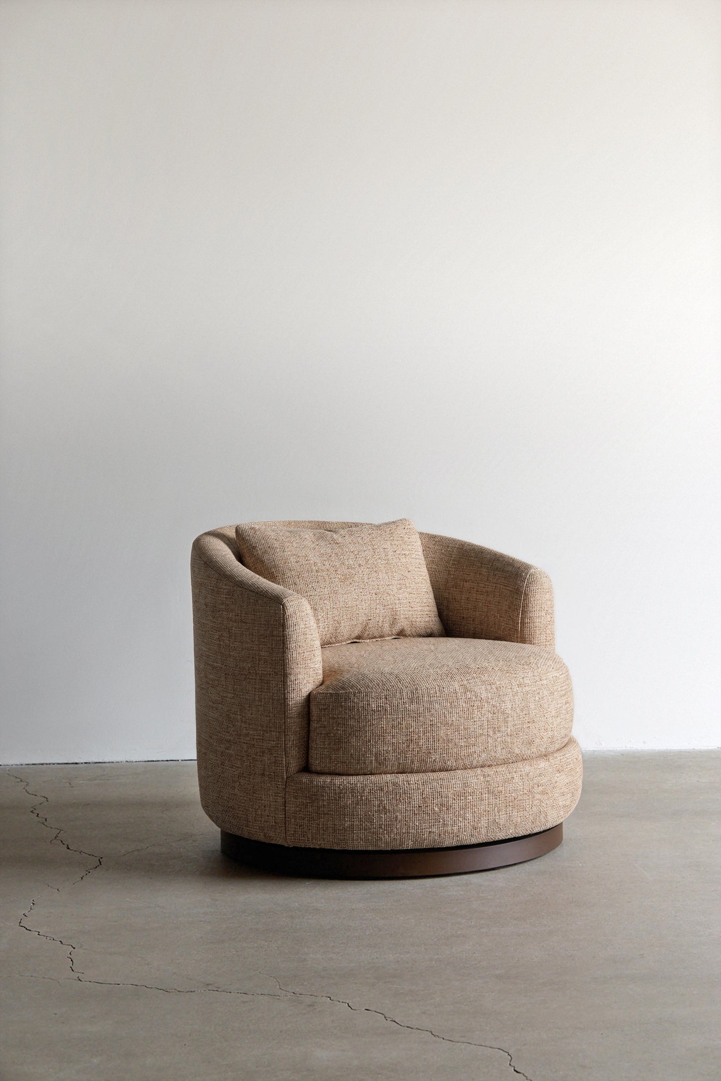 alt_text::Delano Sofa Sectional - shot of left side||color::Santorini||show_in_gallery::true||position::first