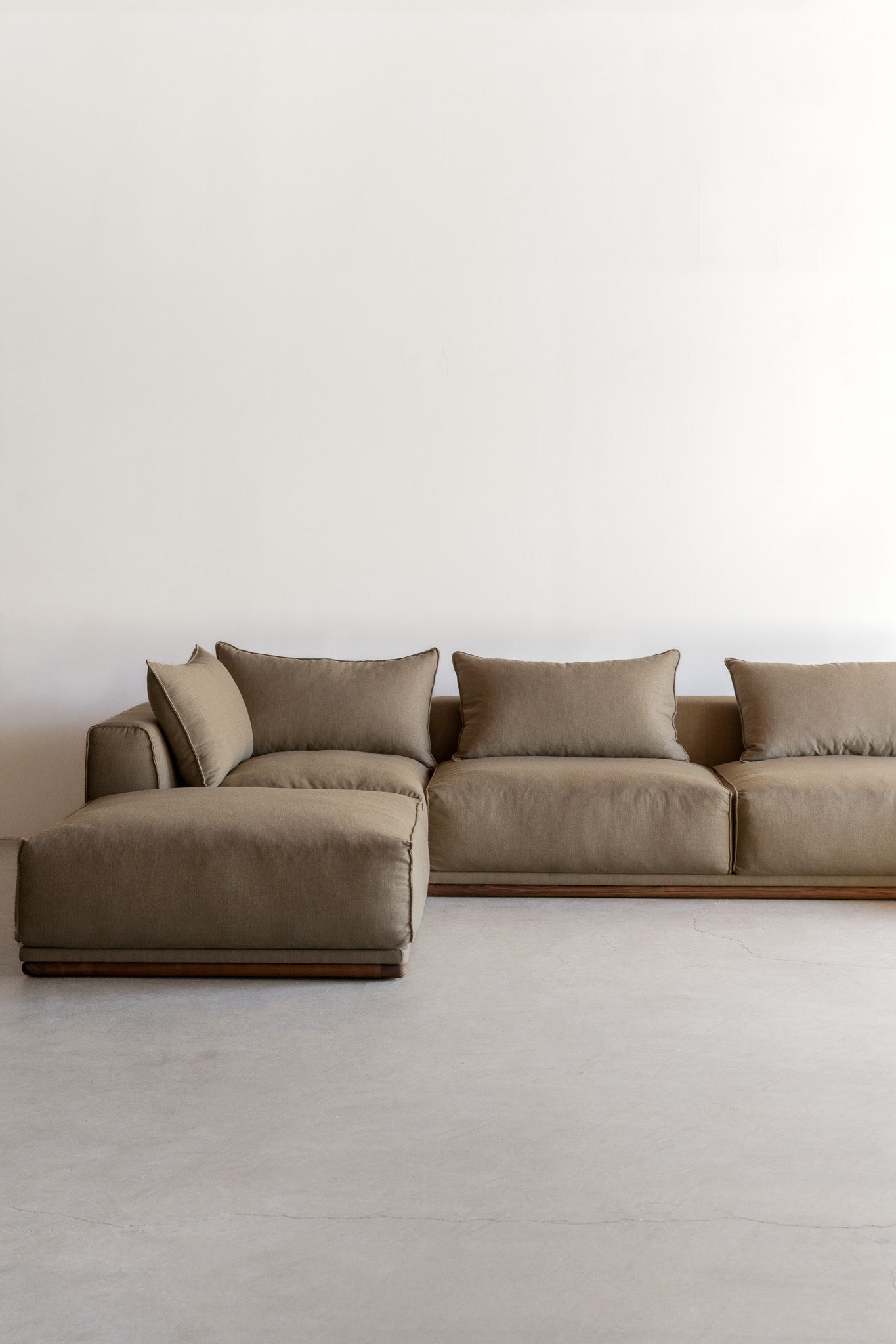 Blake Sofa Sectional | STOCK