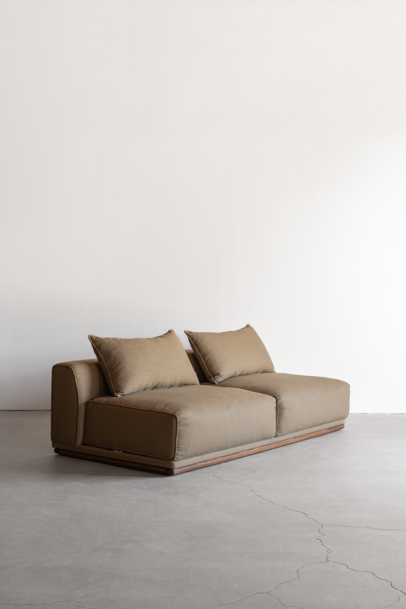 Blake Sofa Sectional | STOCK