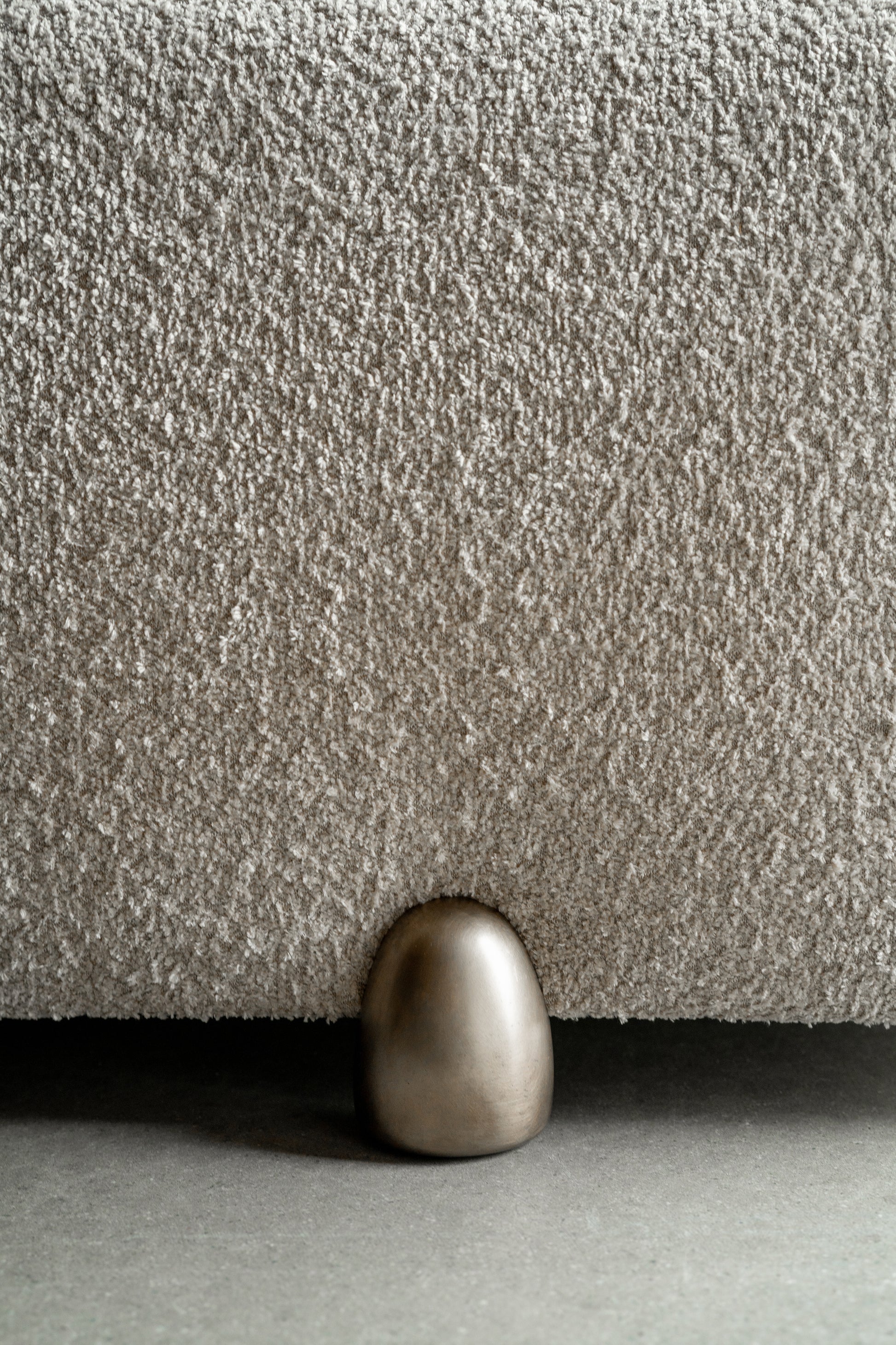 alt_text::Delano Bed Flush - shot of left side||color::Latte||show_in_gallery::true||position::first