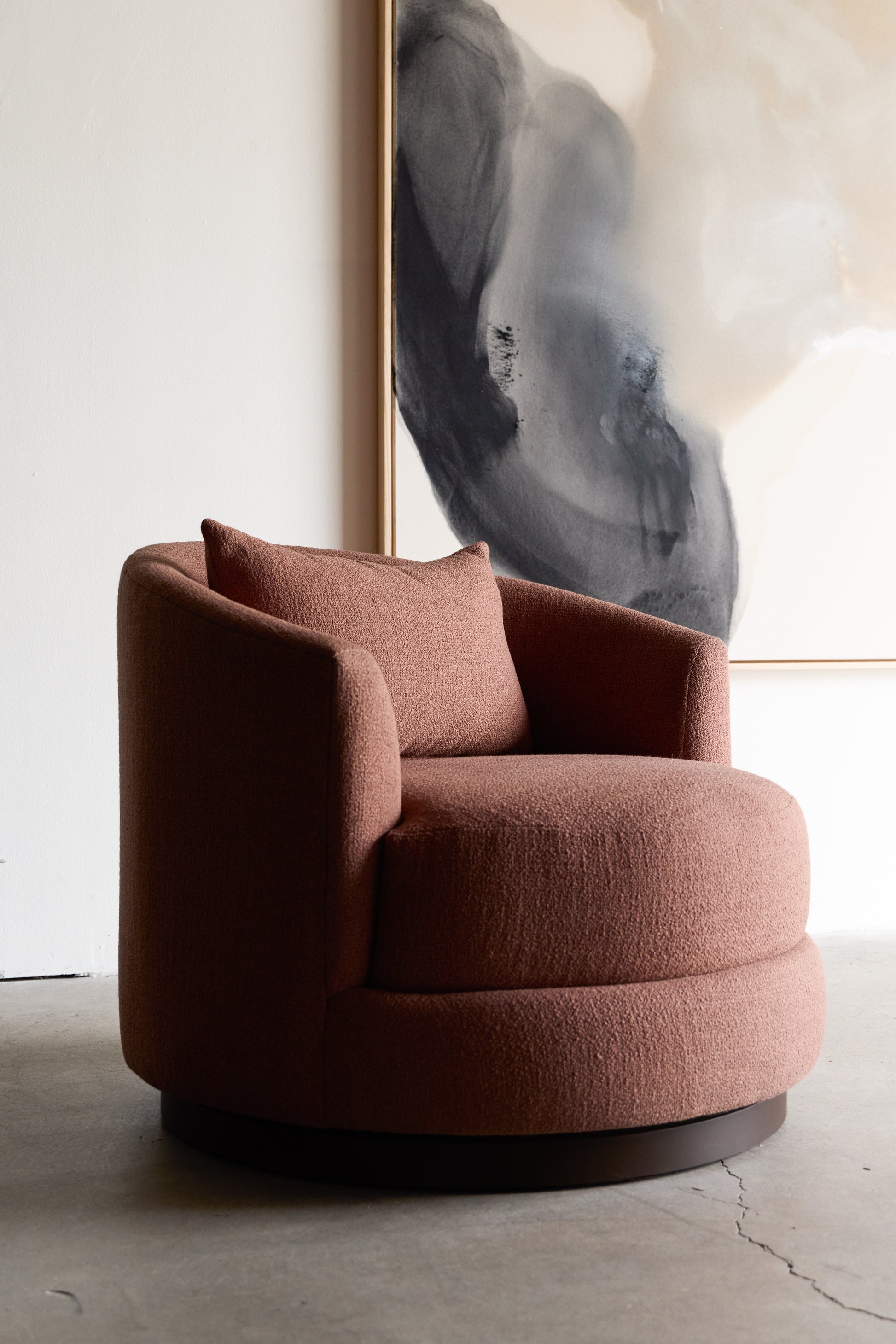 alt_text::Delano Sofa Sectional - shot of left side||color::Rouge||show_in_gallery::true||position::first