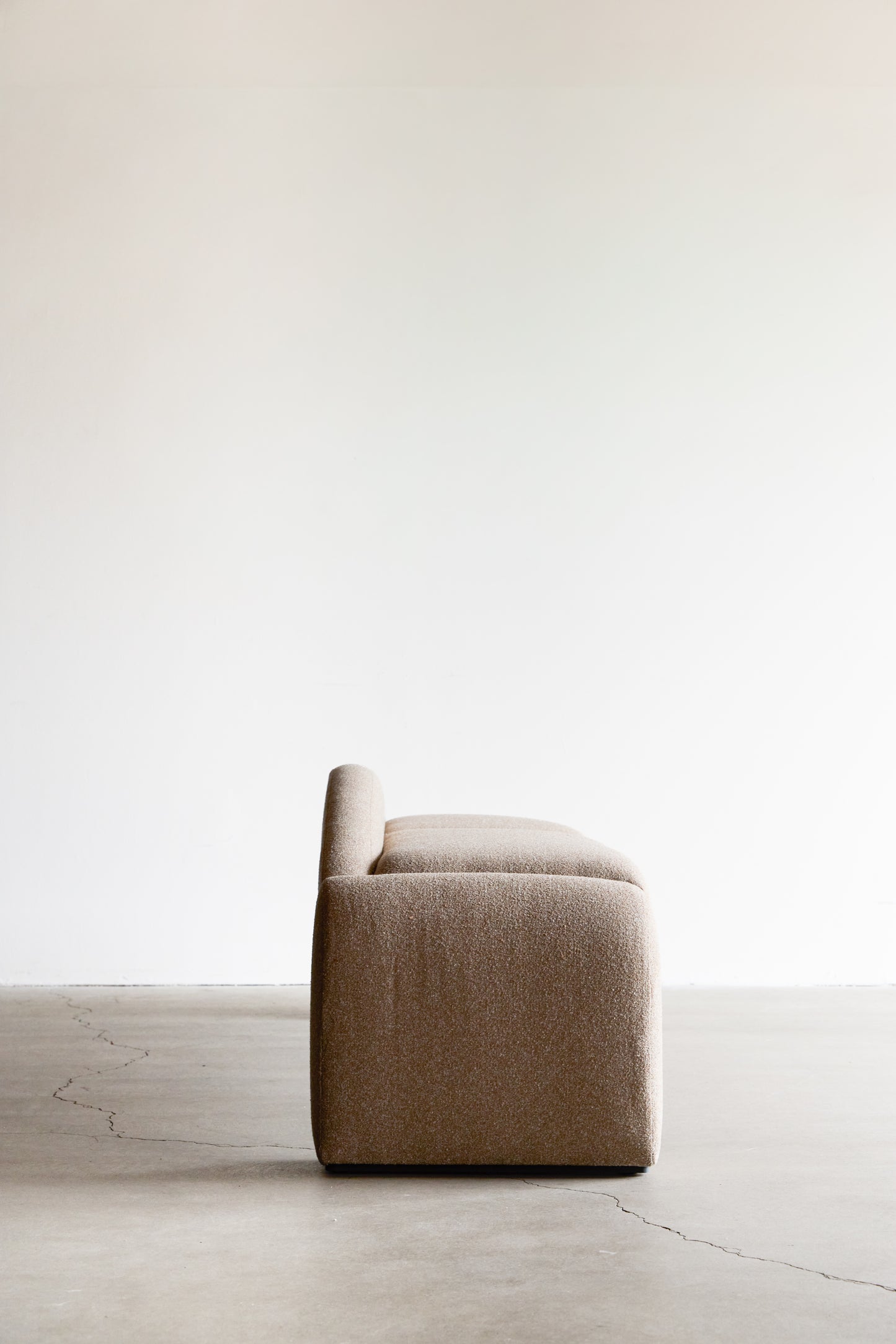 alt_text::Delano Bench - shot of left side||color::Murano||show_in_gallery::true||position::first