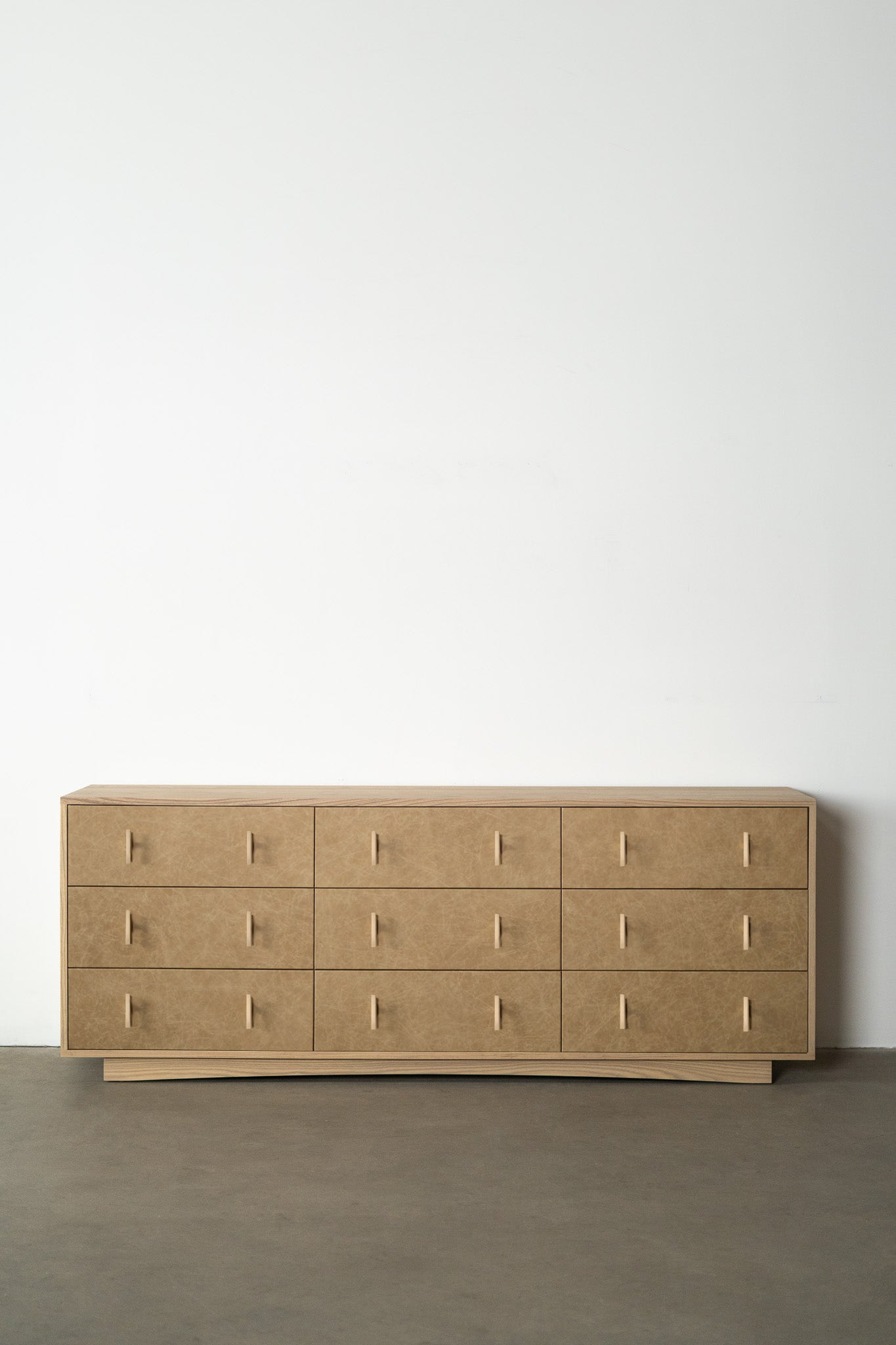 Faria Dresser