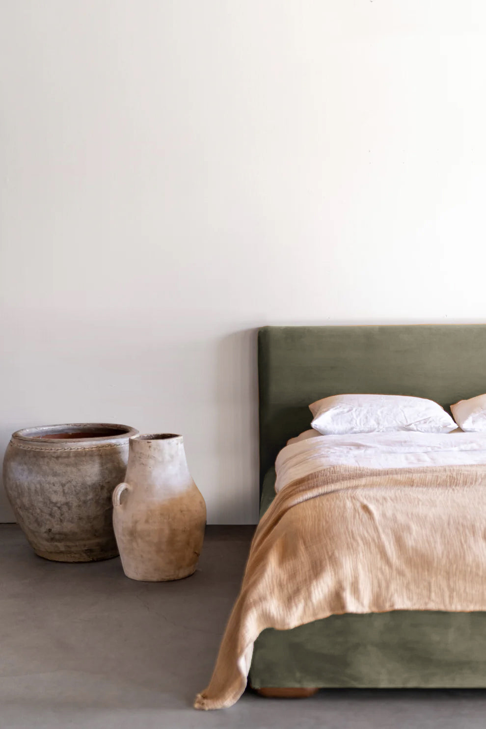 Harper Bed Flush