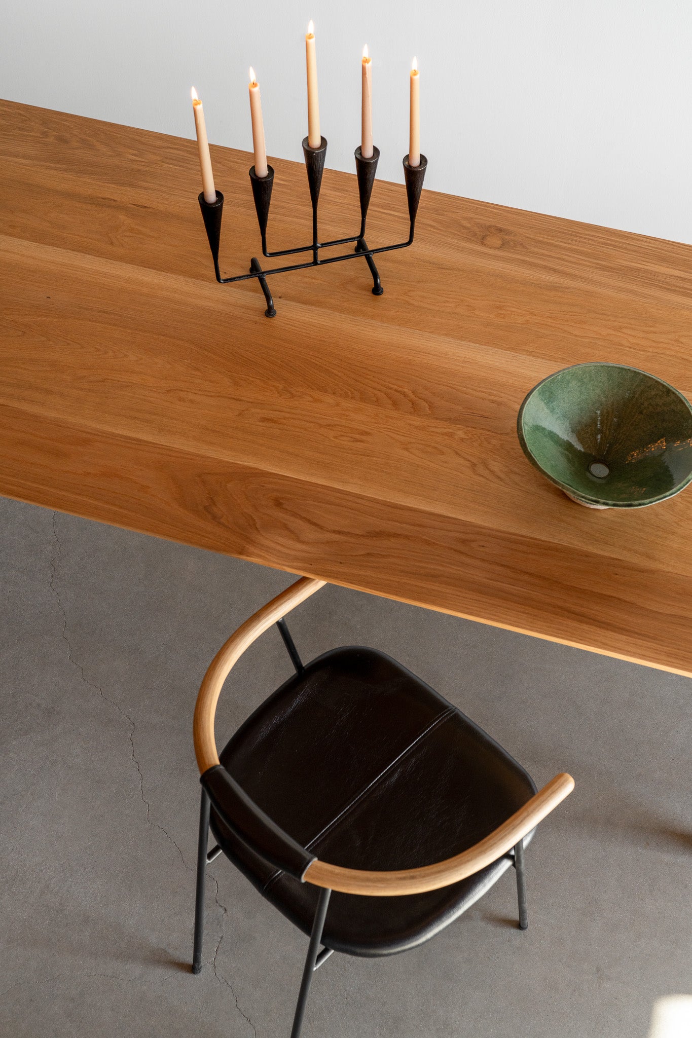 Laurel Dining Table