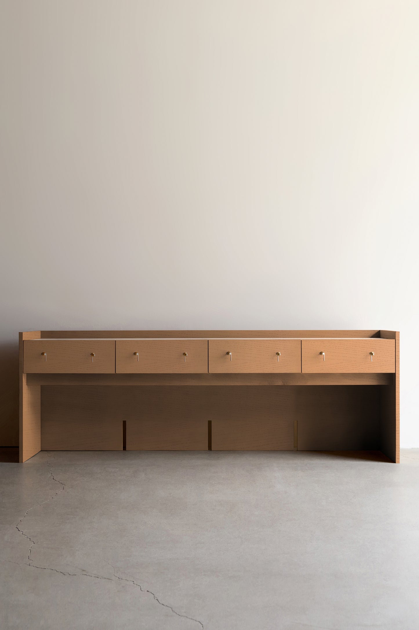 alt_text::Marella Console - shot of left side||color::Glazed Pear||show_in_gallery::true||position::first
