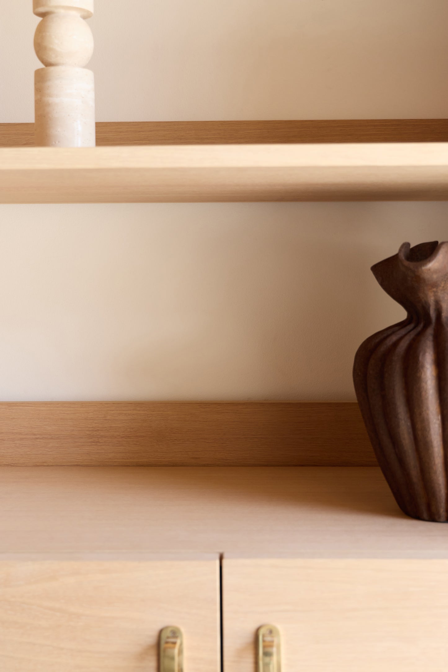 alt_text::Marella Hutch - shot of left side||color::Oak||show_in_gallery::true||position::first
