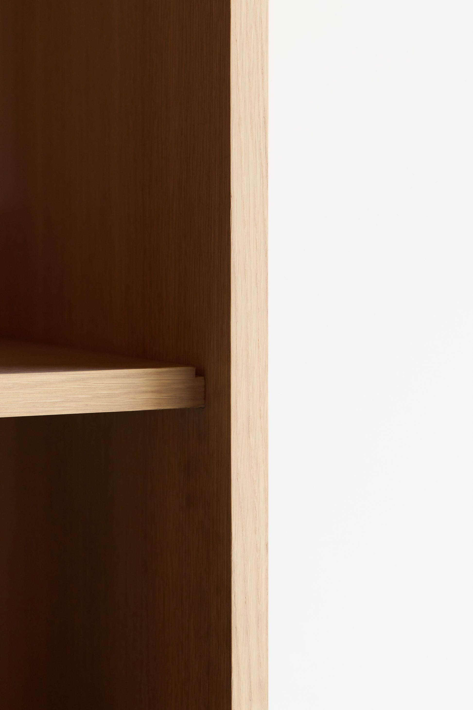 alt_text::Marella Hutch - shot of left side||color::Oak||show_in_gallery::true||position::first
