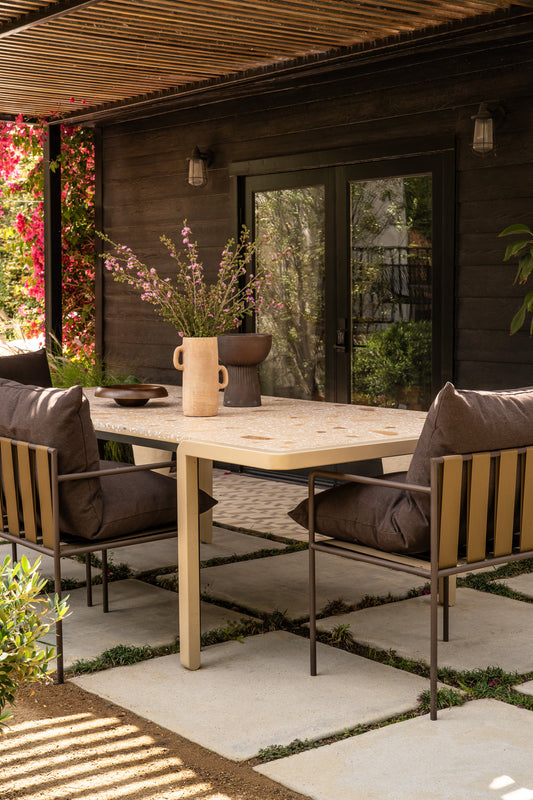 Outdoor Dume Dining Table