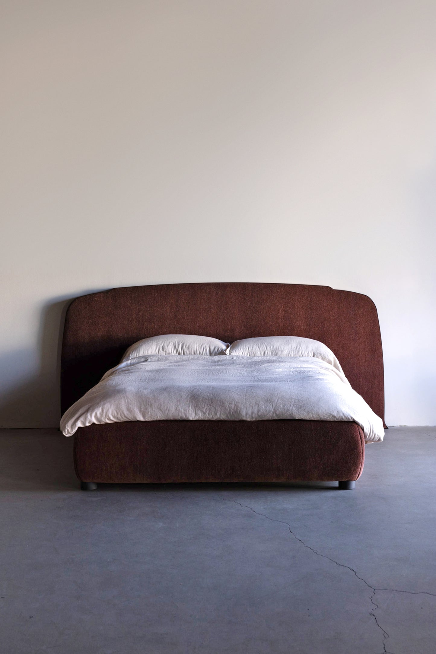 alt_text::Rollins Bed- shot of left side||color::Spice||show_in_gallery::true||position::first
