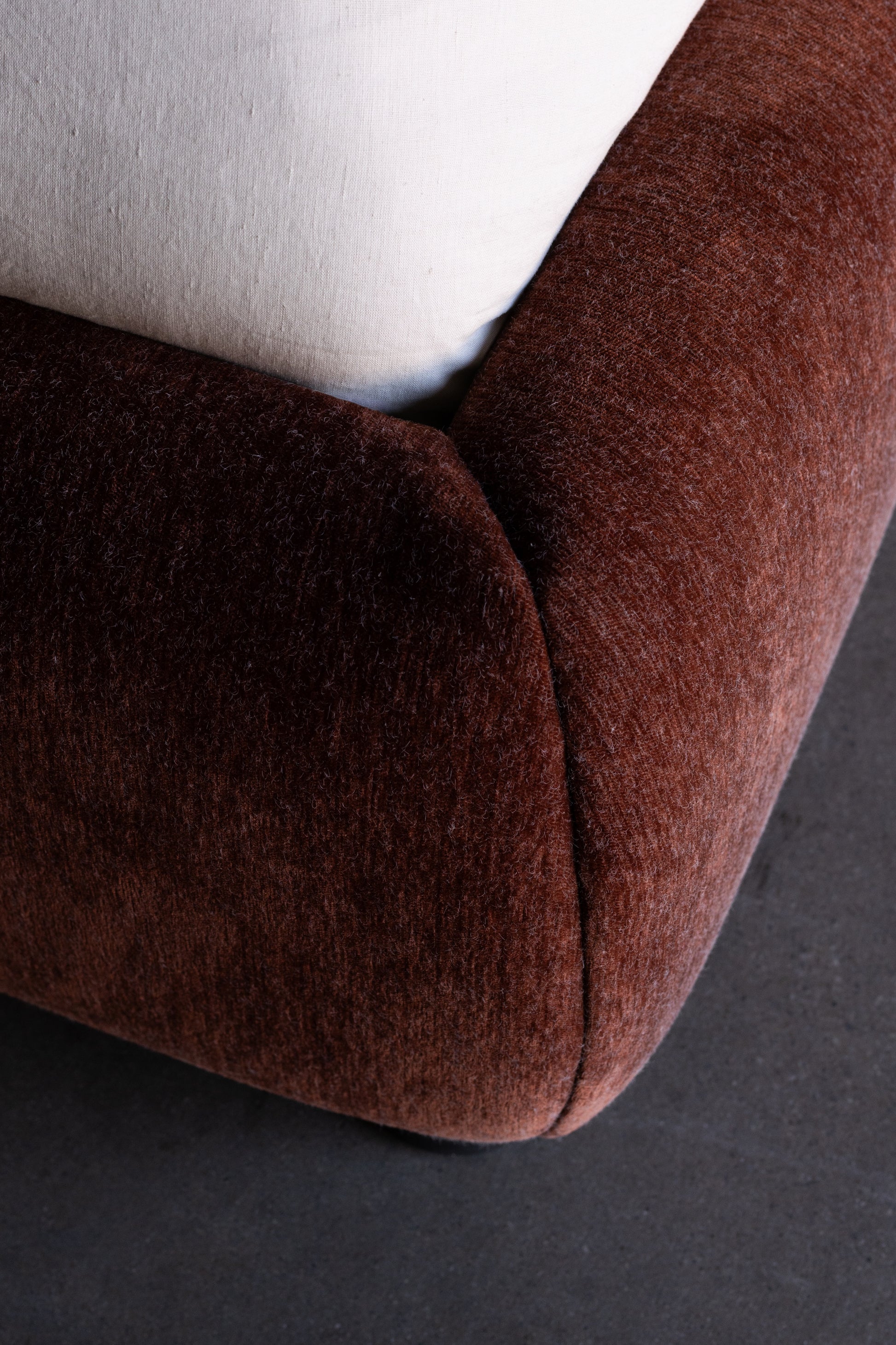 alt_text::Rollins Bed- shot of left side||color::Spice||show_in_gallery::true||position::first
