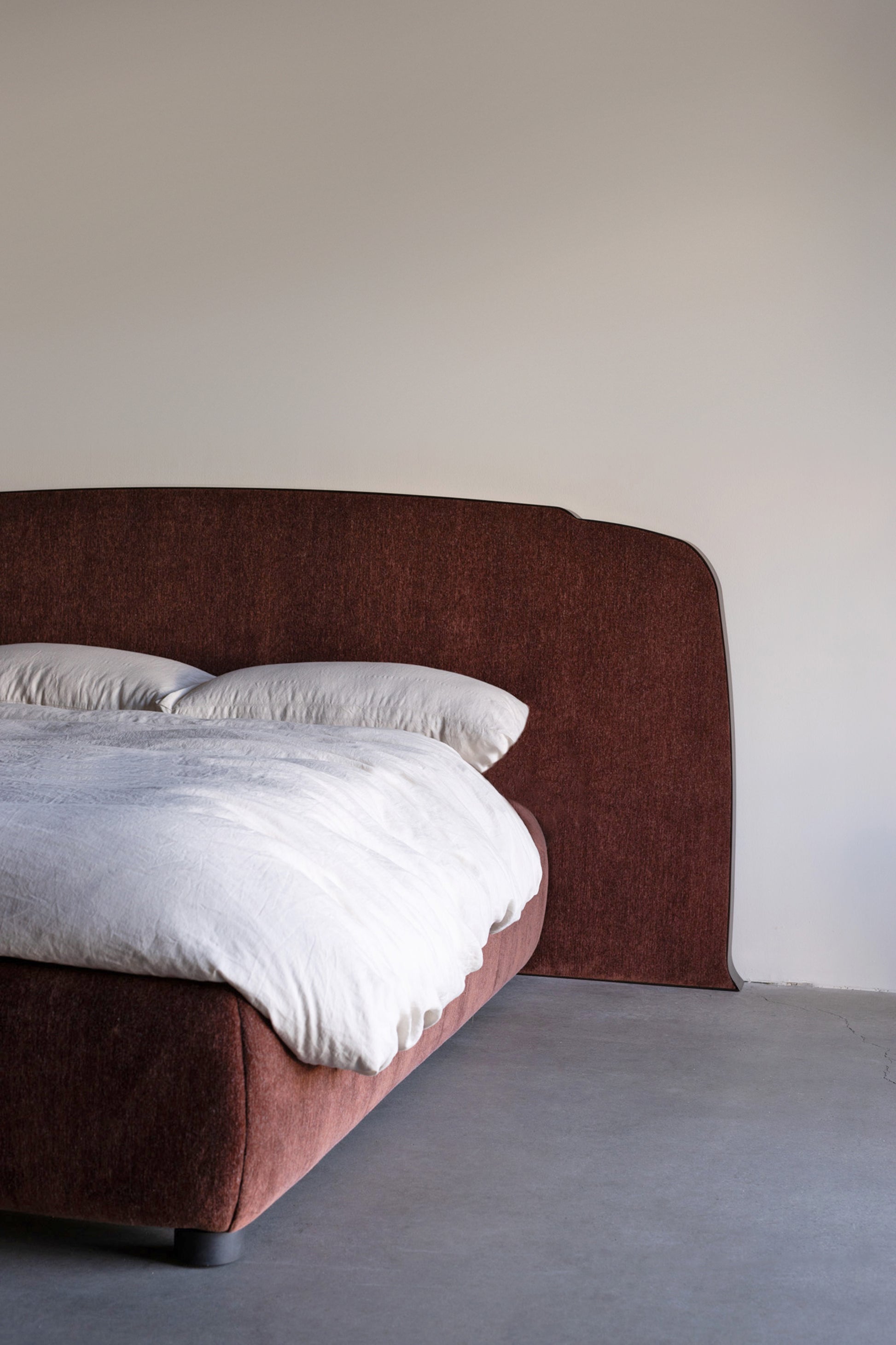 alt_text::Rollins Bed- shot of left side||color::Spice||show_in_gallery::true||position::first
